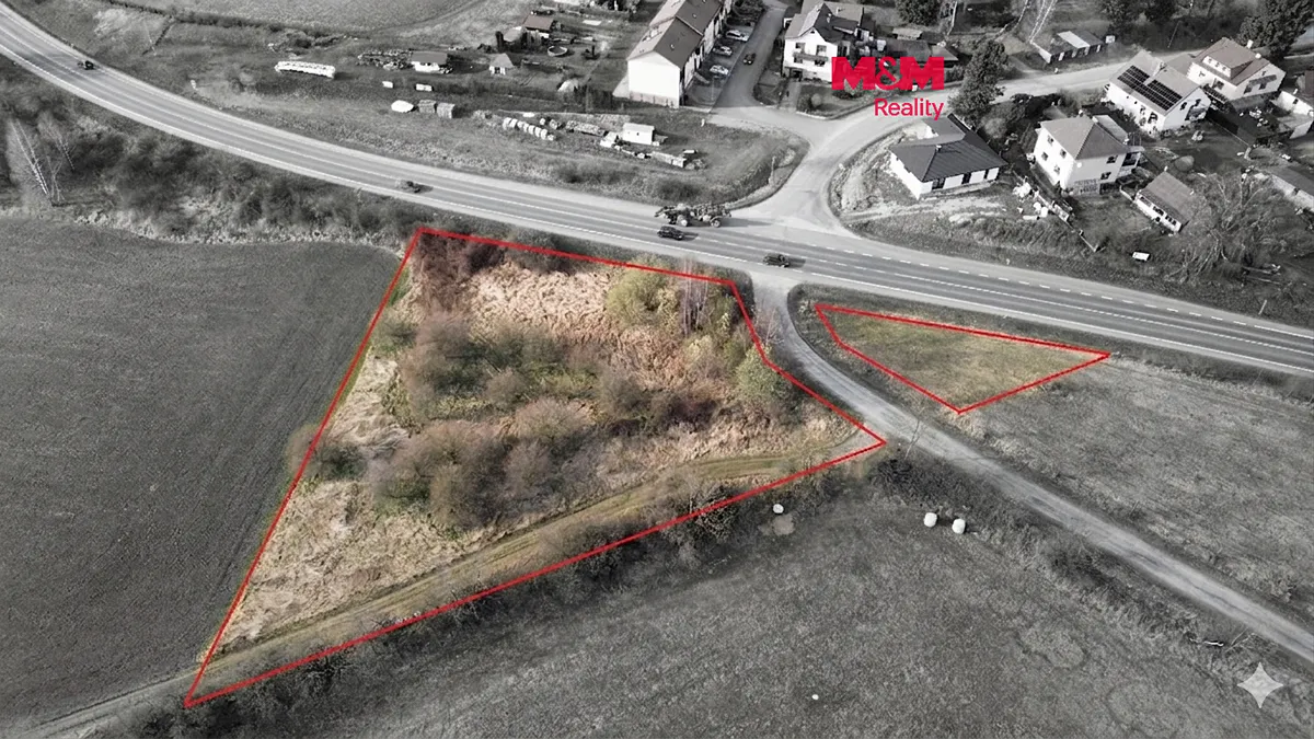 Prodej komerčního pozemku 3819 m²